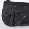 00705260730582 SAC DIOR X KAWS SADDLE CALFKIN MEN CROSSBODY EN NOIR