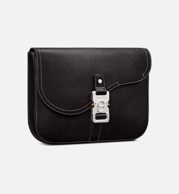 POCHETTE A5 SADDLE EN CUIR DE VEAU GRAINE NOIR